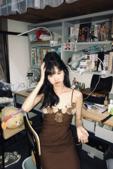 她开始慢迎迎合逍遥人生